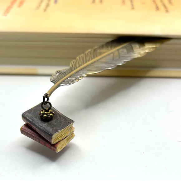 Bookmark Feather and miniature Polymerclay book-Bookmark Metal feather - Picture 4 of 6